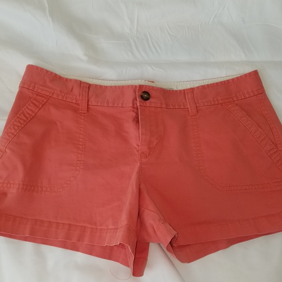 Old Navy Pants - Cute Coral shorts Size 10